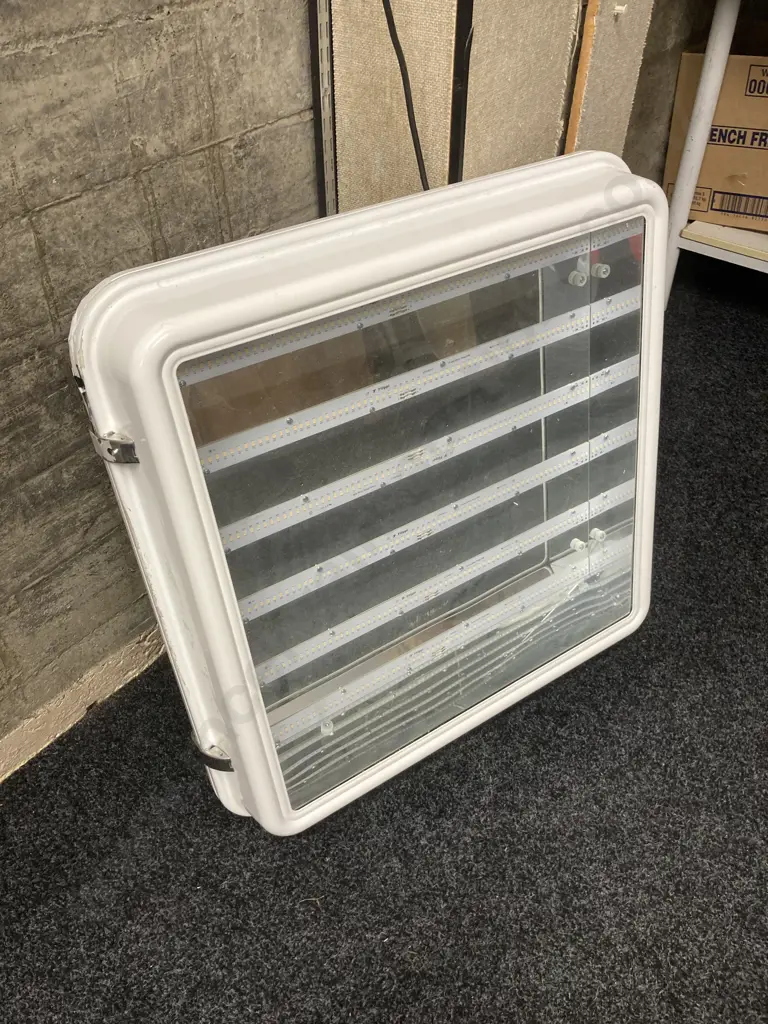 3F Cub Led 150W CR VT Light, (3 x LED Strips Working) Image 1++